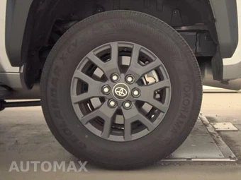 2026 Toyota 4Runner SR5 - miniatura 12