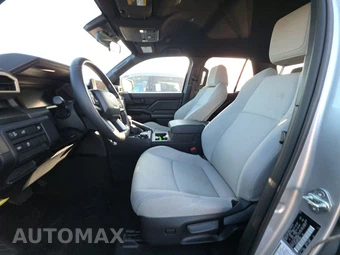 2026 Toyota 4Runner SR5 - miniatura 13