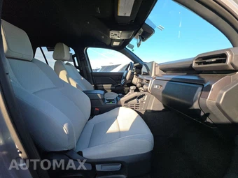 2026 Toyota 4Runner SR5 - miniatura 14