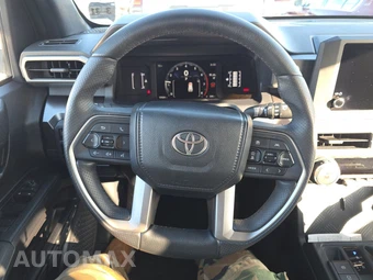 2026 Toyota 4Runner SR5 - miniatura 16