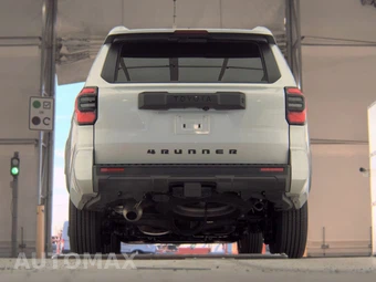 2026 Toyota 4Runner SR5 - miniatura 7