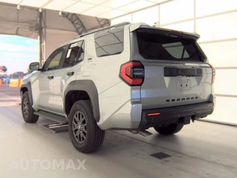 2026 Toyota 4Runner SR5 - miniatura 8