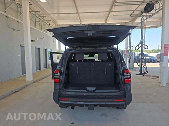 2026 Toyota 4Runner SR5 - miniatura 15