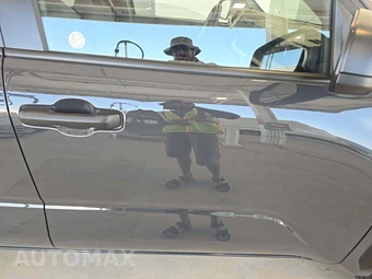 2026 Toyota 4Runner SR5 - miniatura 22