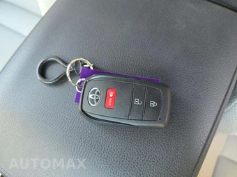 2026 Toyota 4Runner SR5 - miniatura 8