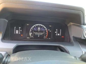 2026 Toyota 4Runner SR5 - miniatura 9