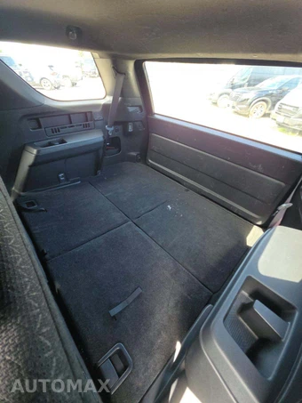 2026 Toyota 4Runner SR5 - miniatura 11