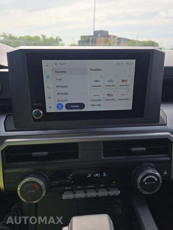 2026 Toyota 4Runner SR5 - miniatura 7