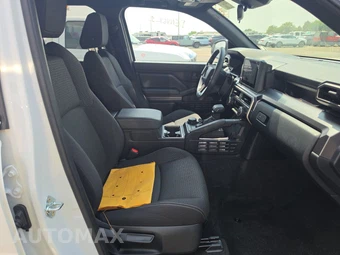 2026 Toyota 4Runner SR5 - miniatura 8