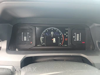 2026 Toyota 4Runner SR5 - miniatura 12