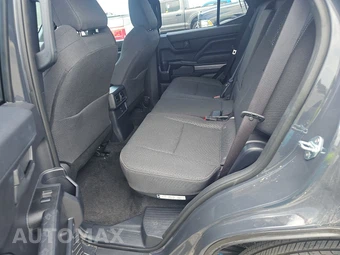 2026 Toyota 4Runner SR5 - miniatura 13