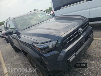 2026 Toyota 4Runner SR5 - miniatura 3