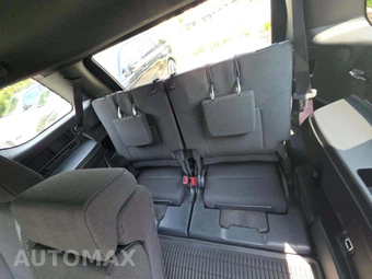 2026 Toyota 4Runner SR5 - miniatura 11