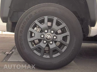 2026 Toyota 4Runner SR5 - miniatura 11