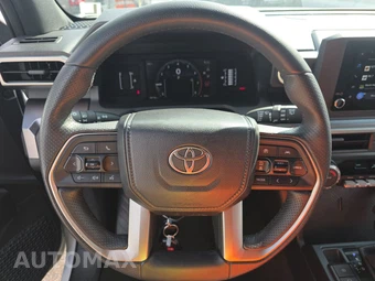 2026 Toyota 4Runner SR5 - miniatura 16