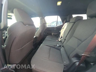2026 Toyota 4Runner SR5 - miniatura 19