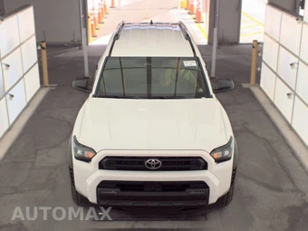 2026 Toyota 4Runner SR5 - miniatura 2