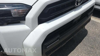2026 Toyota 4Runner SR5 - miniatura 26