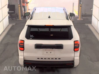 2026 Toyota 4Runner SR5 - miniatura 6