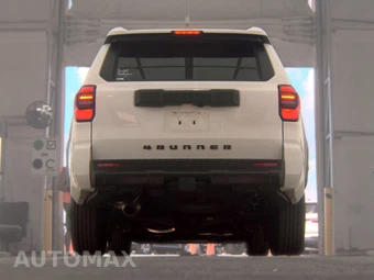 2026 Toyota 4Runner SR5 - miniatura 7