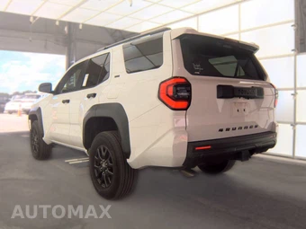 2026 Toyota 4Runner SR5 - miniatura 8