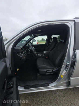 2026 Toyota 4Runner SR5 - miniatura 3