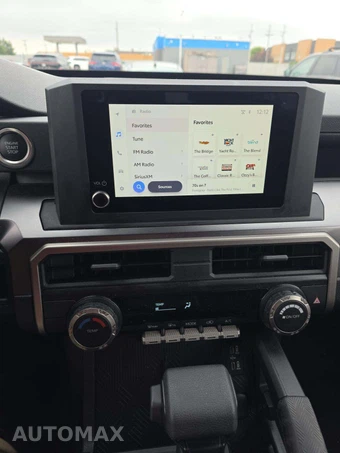 2026 Toyota 4Runner SR5 - miniatura 7
