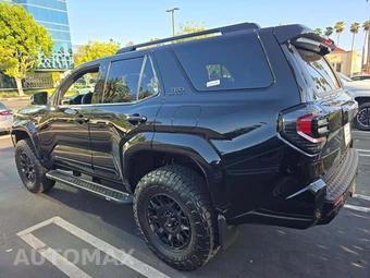 2026 Toyota 4Runner TRD Sport - miniatura 2