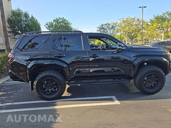 2026 Toyota 4Runner TRD Sport - miniatura 3