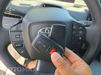2026 Toyota bZ XLE - miniatura 4