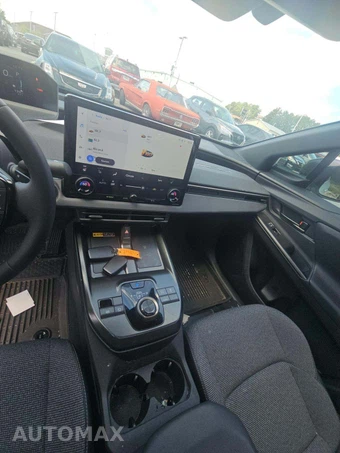 2026 Toyota bZ XLE Plus - miniatura 10