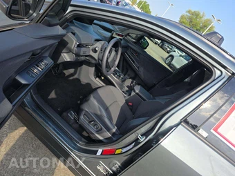 2026 Toyota C-HR SE - miniatura 3