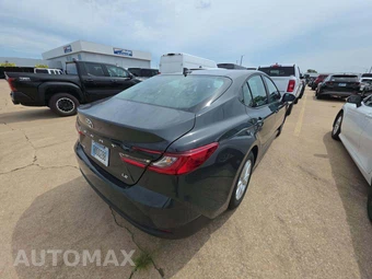 2026 Toyota Camry LE - miniatura 3