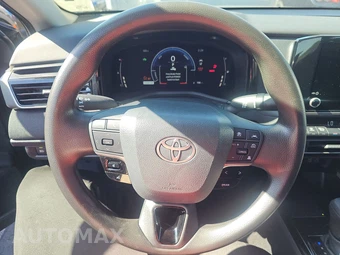 2026 Toyota Camry LE - miniatura 10