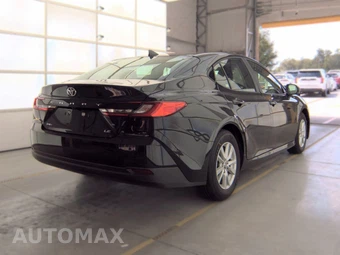 2026 Toyota Camry LE - miniatura 4