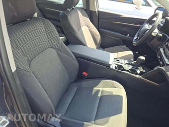 2026 Toyota Camry LE - miniatura 18