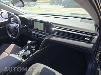 2026 Toyota Camry LE - miniatura 19