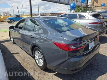 2026 Toyota Camry LE - miniatura 2