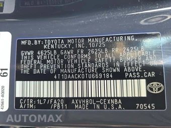 2026 Toyota Camry LE - miniatura 5