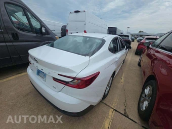 2026 Toyota Camry LE - miniatura 3