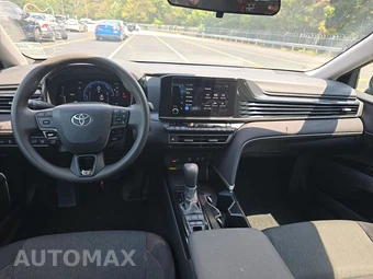 2026 Toyota Camry LE - miniatura 11