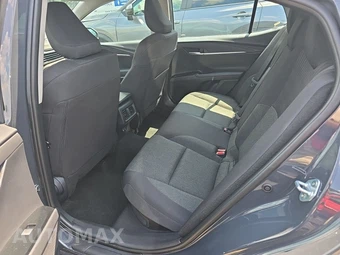 2026 Toyota Camry LE - miniatura 13