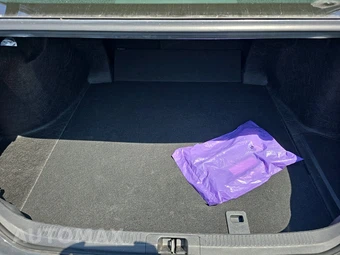 2026 Toyota Camry LE - miniatura 16