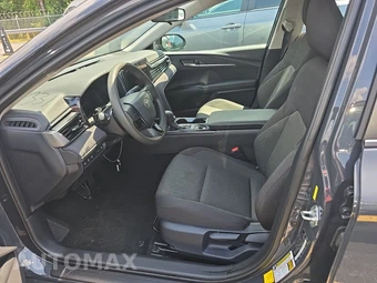 2026 Toyota Camry LE - miniatura 7