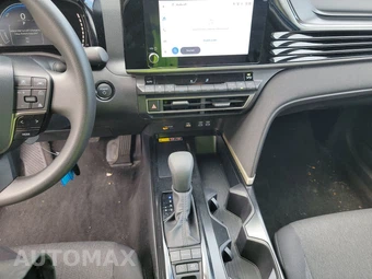 2026 Toyota Camry LE - miniatura 11