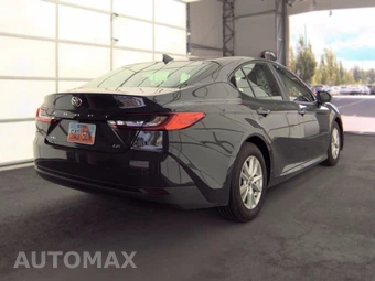 2026 Toyota Camry LE - miniatura 4