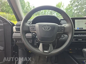 2026 Toyota Camry LE - miniatura 10