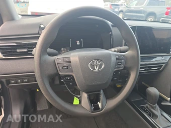 2026 Toyota Camry LE - miniatura 10