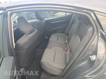 2026 Toyota Camry LE - miniatura 13