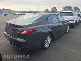 2026 Toyota Camry LE - miniatura 4
